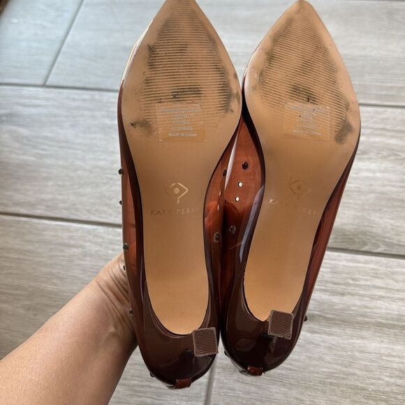 Katy Perry Damen Golden Studded Transparent Pointed Toe Pumps Size 8.5 - Picture 7 of 11